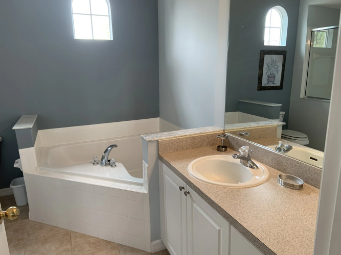 Newly Renovated Courtyard Villa
