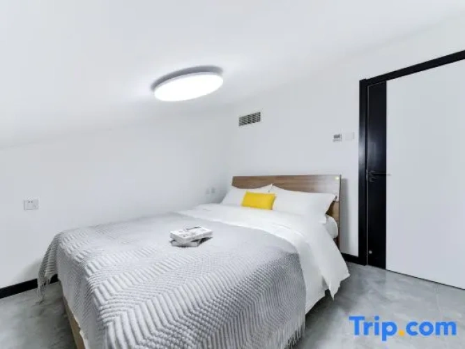 Deluxe Sextuple Duplex Cottage with balcony