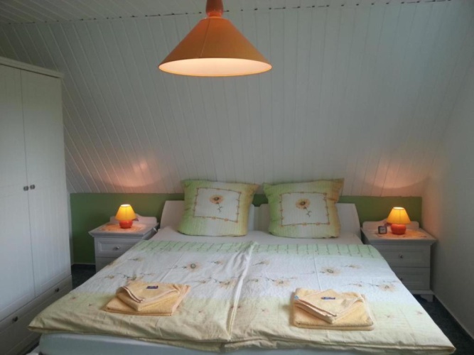 2 Bedrooms Cottage