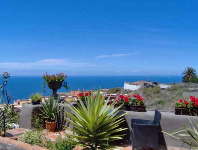 1 Bedroom Apartment with balcony