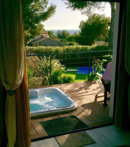 1 Bedroom Luxury Double room with partial sea view