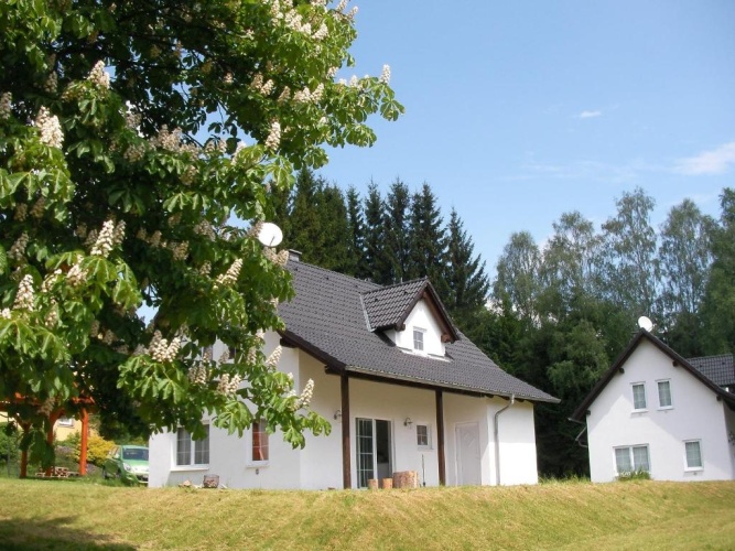 4 Bedrooms Cottage