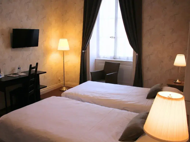 Grand Hôtel de Bourbon-Lancy - Logis - Restaurant et Spa
