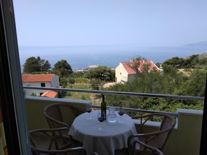 2 Bedrooms Apartment with sea view