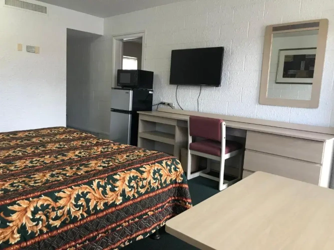 1 Bedroom Suite