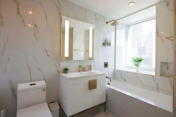 Exclusive Midtown Luxury Step From Times Square!