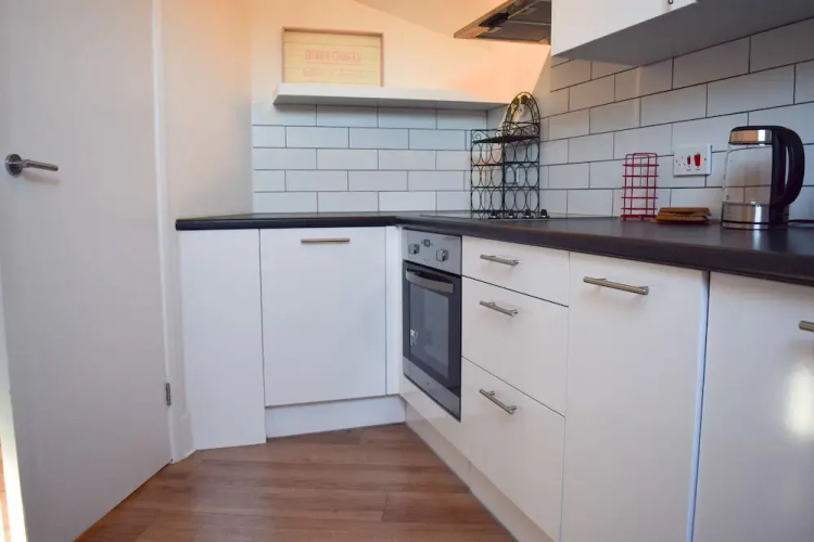 Bright Camberwell 2 Bedroom Flat