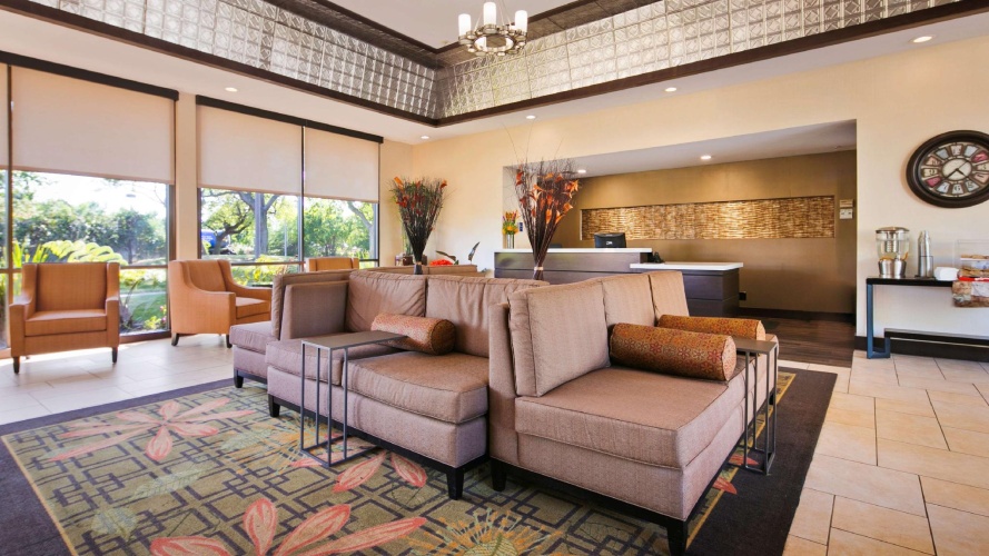 Best Western Plus Garden Court Inn photo 9