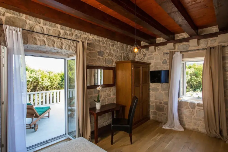 Hedera Estate, Villa Hedera IX