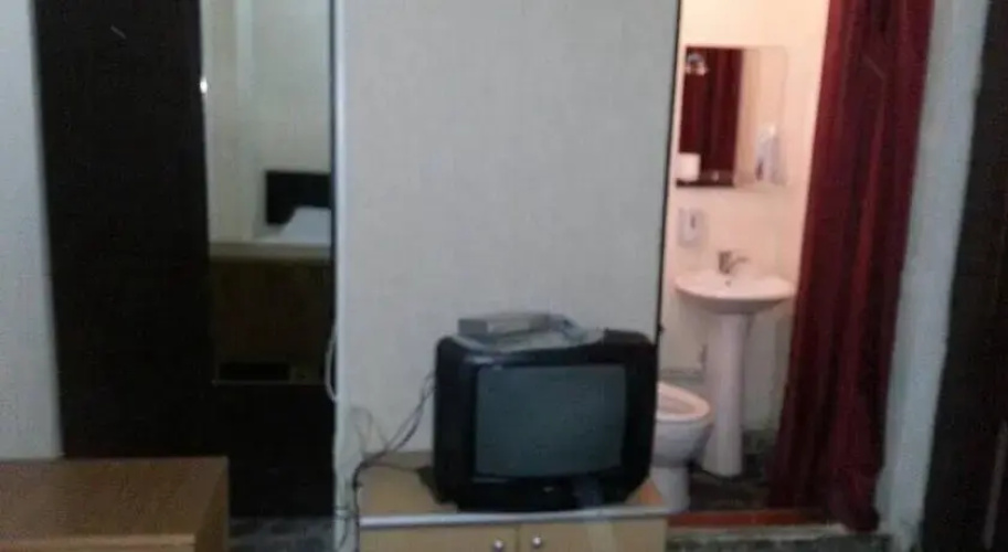 Hostel Tofi