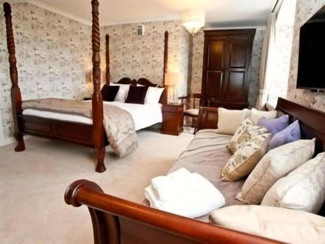 The Notley Arms Inn