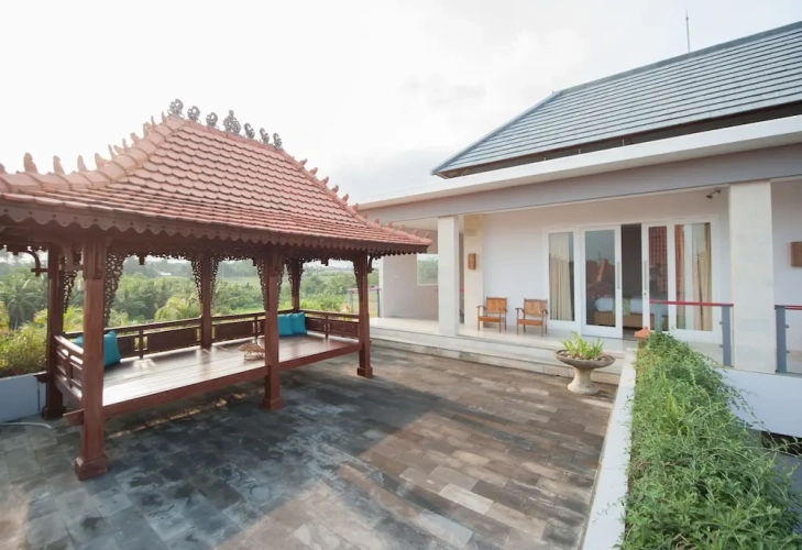 3 Bedrooms Family Villa