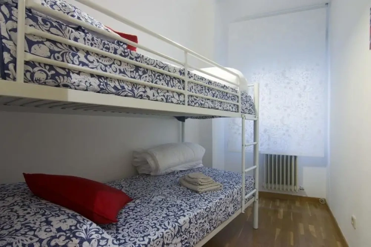 2 Bedrooms Apartment