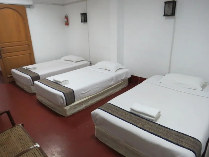 Economy Triple room