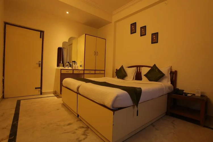 Hotel YKS