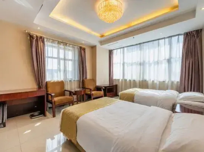 East River International Hotel