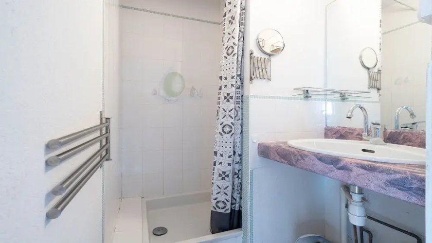 Cozy Beachside Apartment in Agde