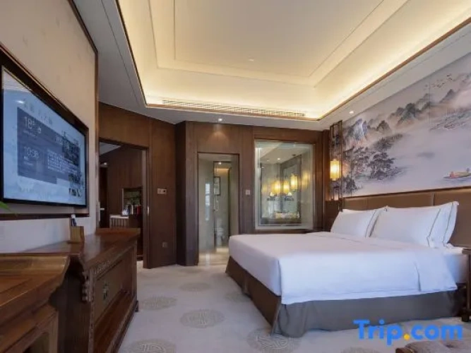 Deluxe Double Suite