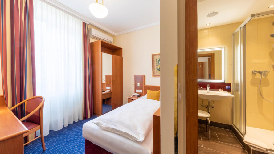 Standard Single room