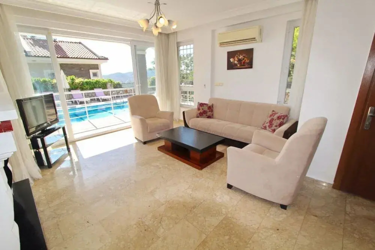 Arnna Villa 4 by Villa Buketi