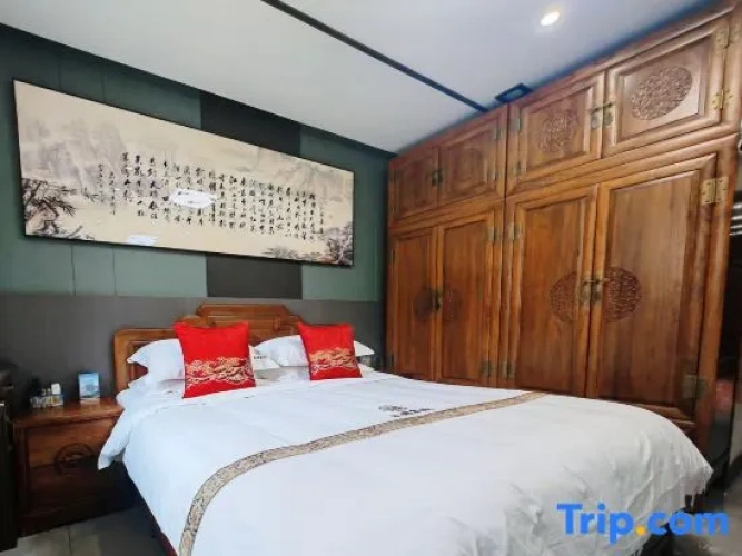 Premier Double room with city view