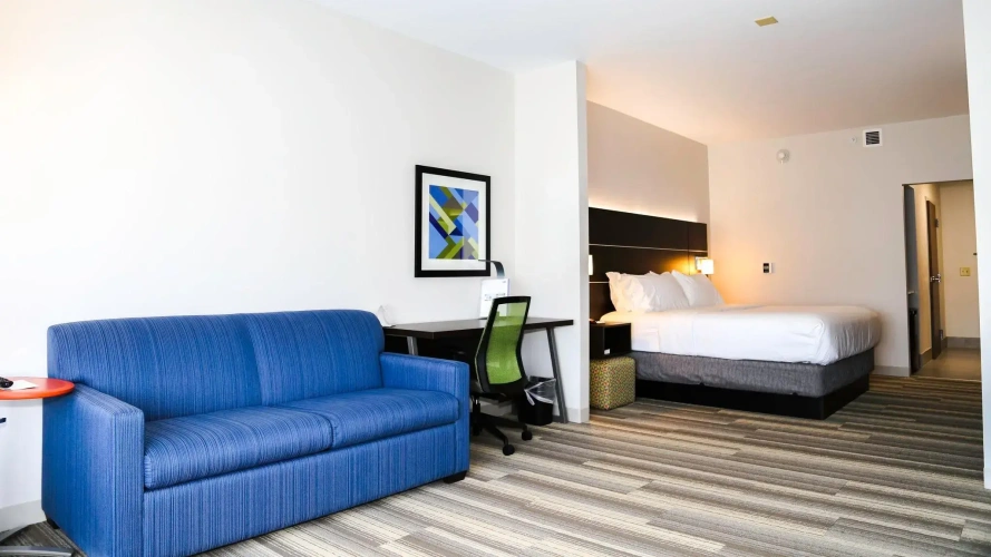Deluxe Double Suite