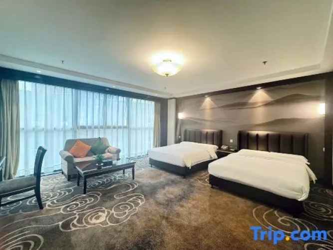 Deluxe Family room