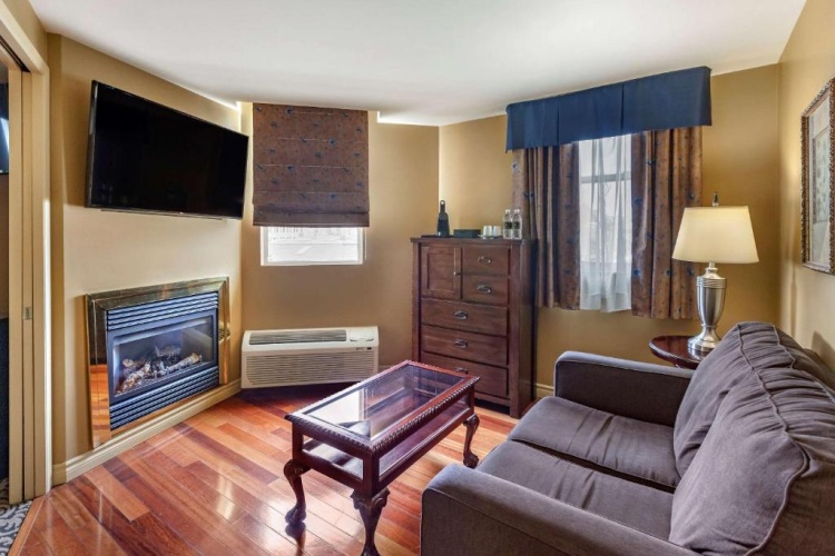 1 Bedroom Double Suite