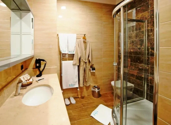 Superior Quintuple Suite