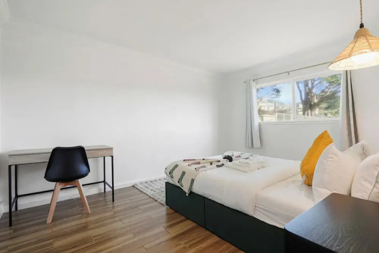 Cozy 2-Bedroom Retreat in Pacifica