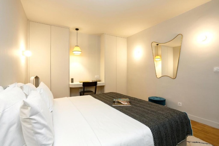 Deluxe Apartment