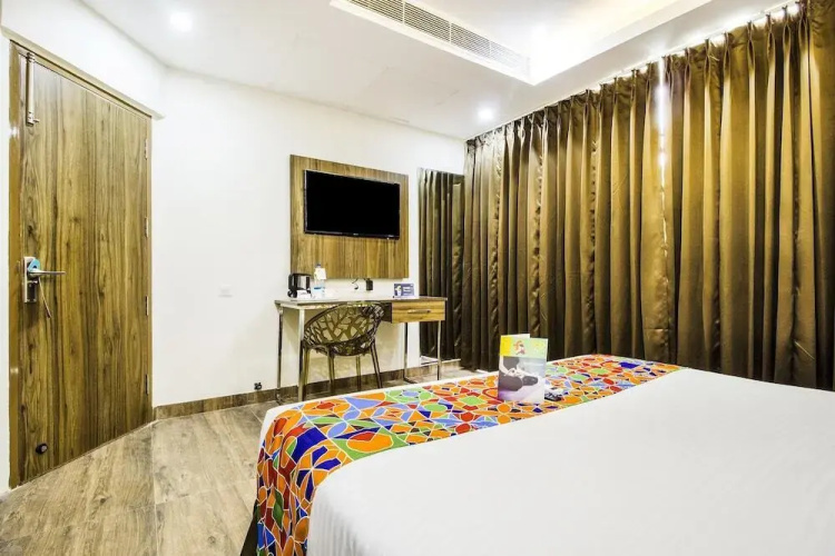 S.R. Residency