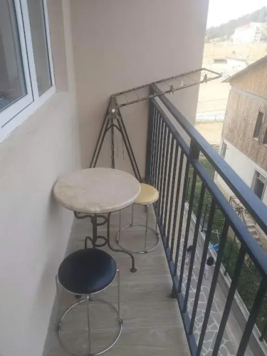 1 bedroom flat with free parking