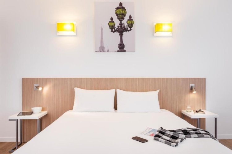 2 Bedrooms Apartment