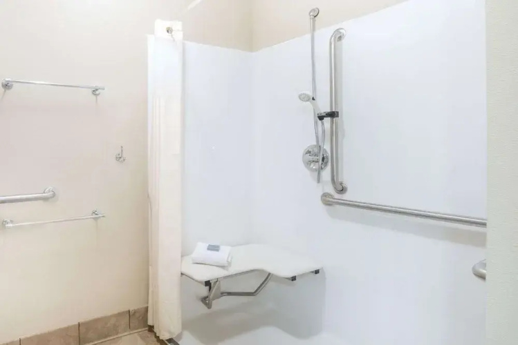 Homstay Suites