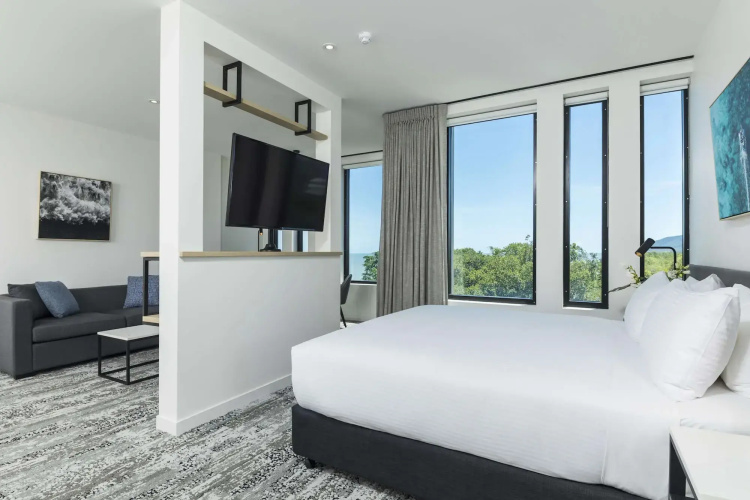 Oaks Cairns Hotel