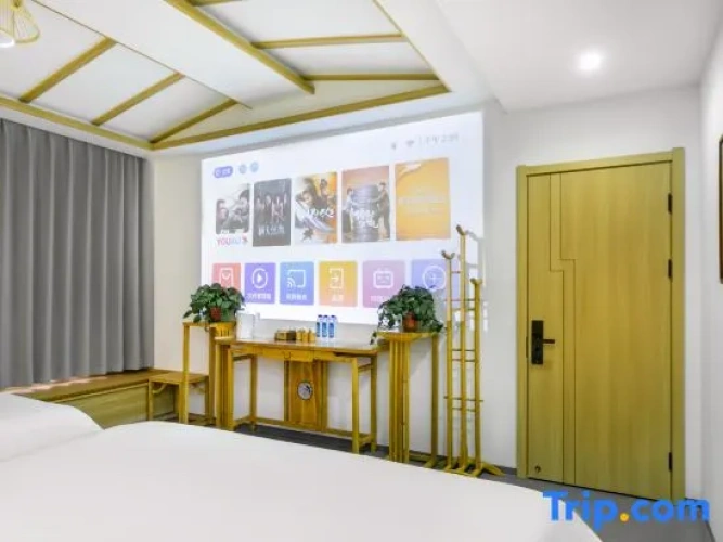 Standard Family room