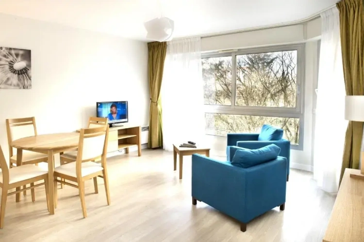 1 Bedroom Apartment