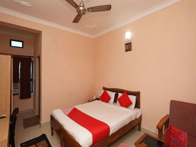 Hotel Sambit International by OYO Rooms