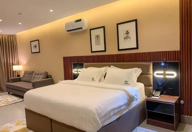 Five Homes Hotel