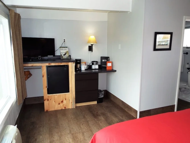 Standard Double room with partial view