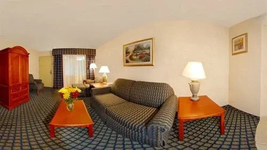Gainesville Hotel & Conference Center