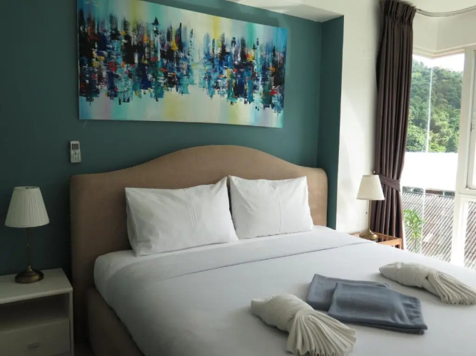 6-38 - 2 Bdr Condo With Balcony and Shared Pool