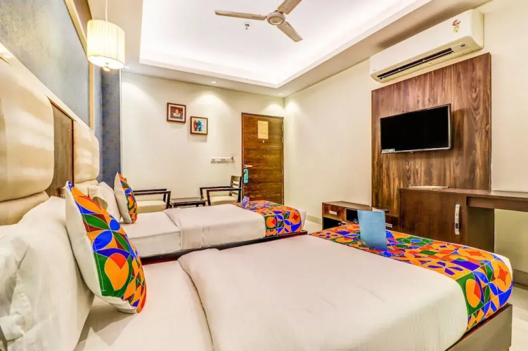 Hotel Solitaire by FabHotels