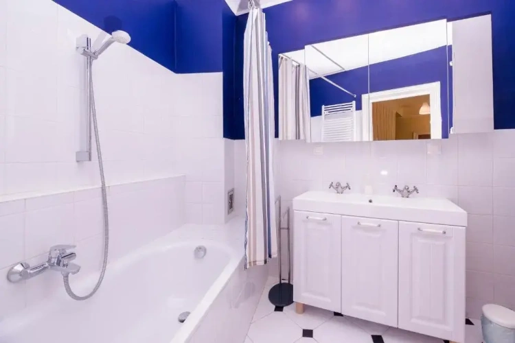 3 Bedrooms Apartment