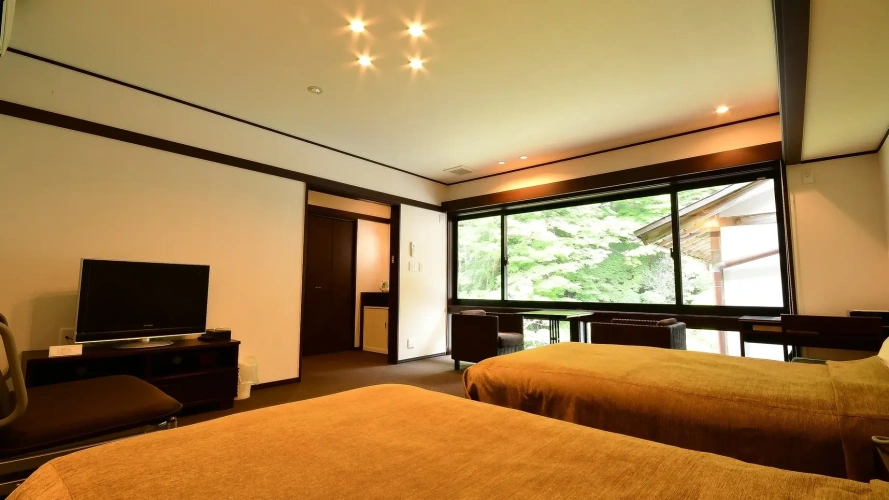 Double Suite