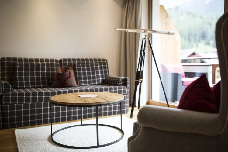 2 Bedrooms Royal Suite with balcony