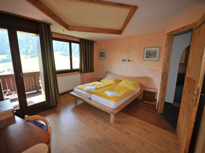 1 Bedroom Double Apartment with balcony and with mountain view