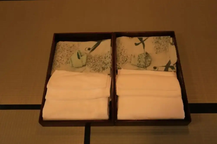 Traditional Guesthouse TONARI
