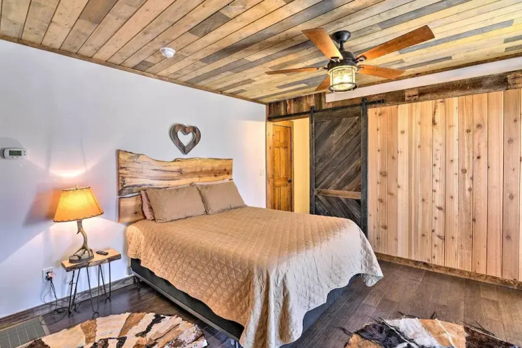 Pet-friendly Fair Play Getaway w/ Boat Dock!